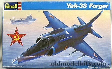 Revell 1/72 Yak-38 Forger, 4072 plastic model kit